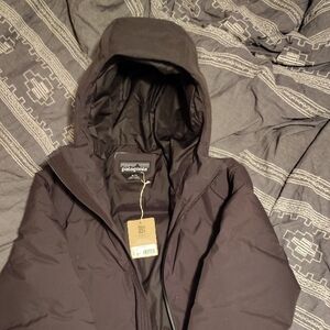 Patagonia Black Hooded Puffer Jacket for Outdoor Comfort